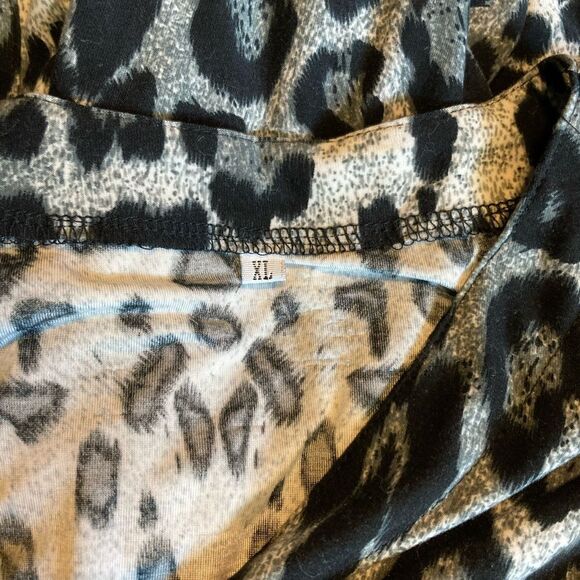 Leopard Print Button Up Women's Top - Picture 2 of 4